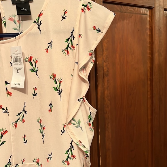 Ann Taylor Factory sleeveless shirt size small NWT - Picture 3 of 4